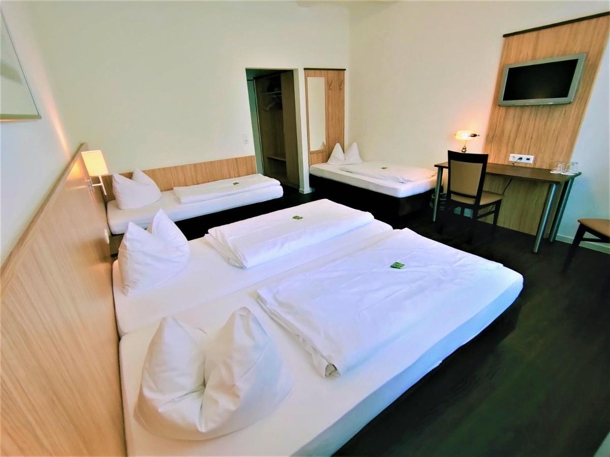 Sport Hotel Кенцинген Экстерьер фото