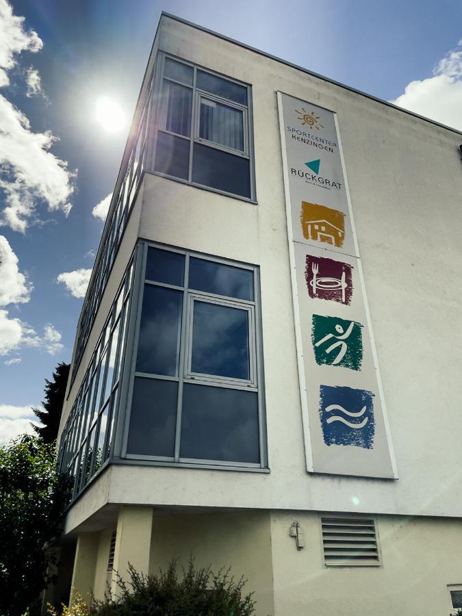 Sport Hotel Кенцинген Экстерьер фото