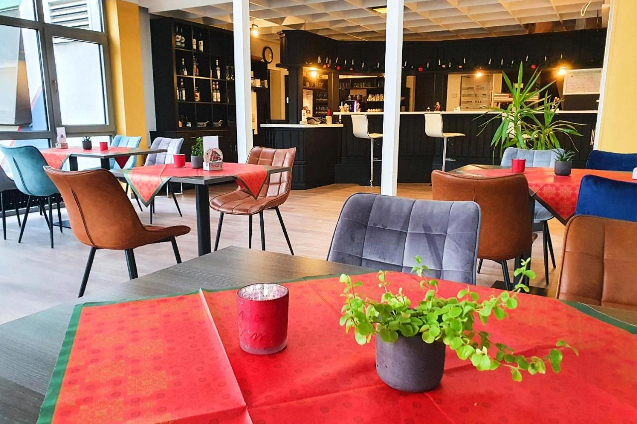Sport Hotel Кенцинген Экстерьер фото