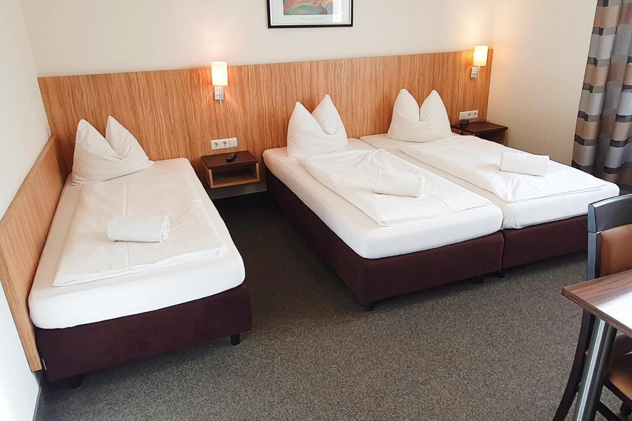 Sport Hotel Кенцинген Экстерьер фото