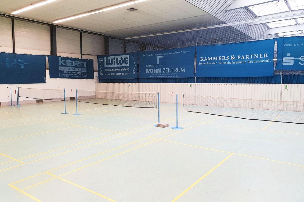 Sport Hotel Кенцинген Экстерьер фото